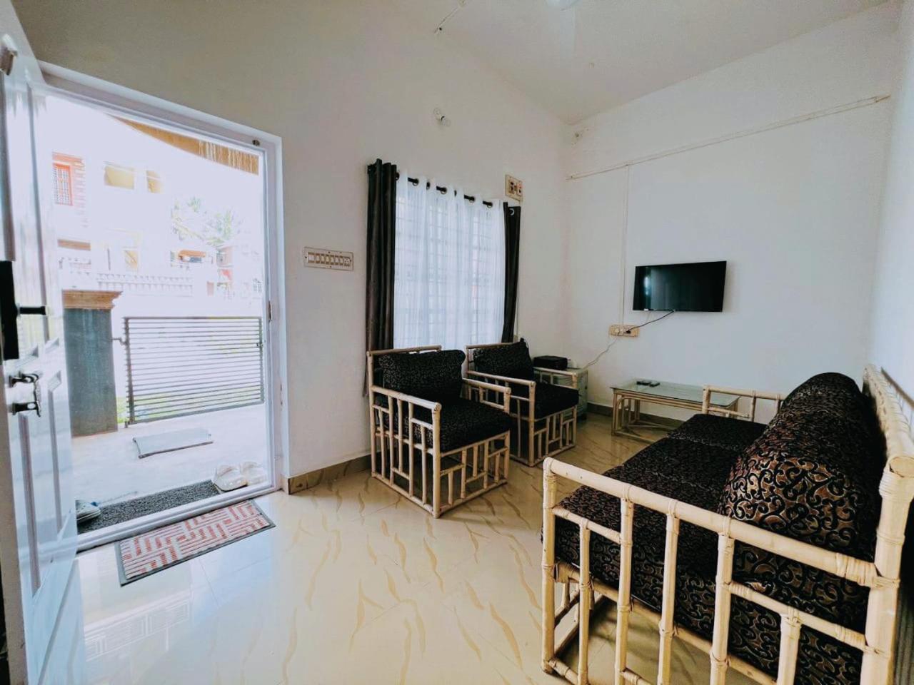 Hegde Residency Villa Chikmagalūr Eksteriør bilde